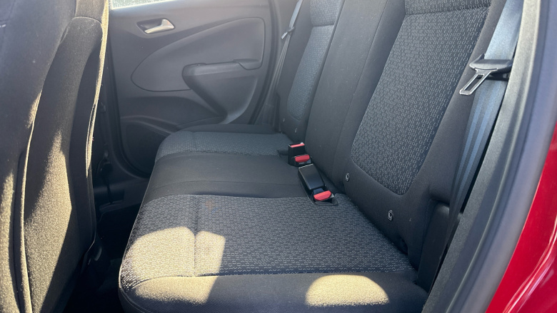 Vauxhall Crossland 1.2 Design 5dr Petrol Hatchback